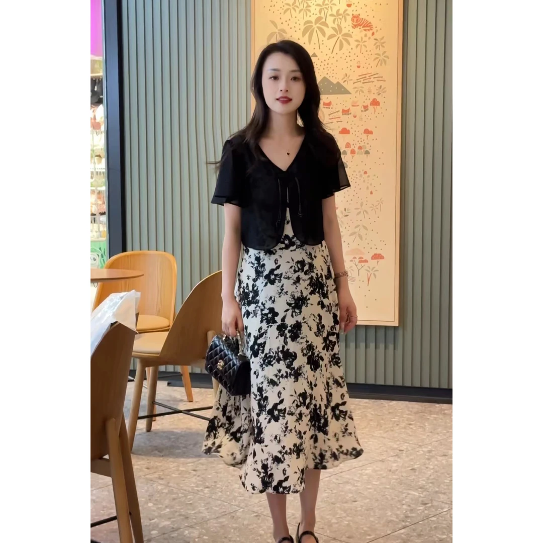 MISS SA 夏季时尚气质减龄撞色碎花设计显瘦连衣裙 24058231