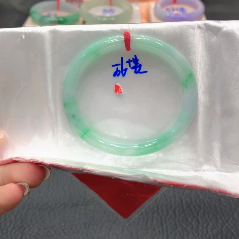 【闪购商品】翡翠手镯未镶嵌翡翠
