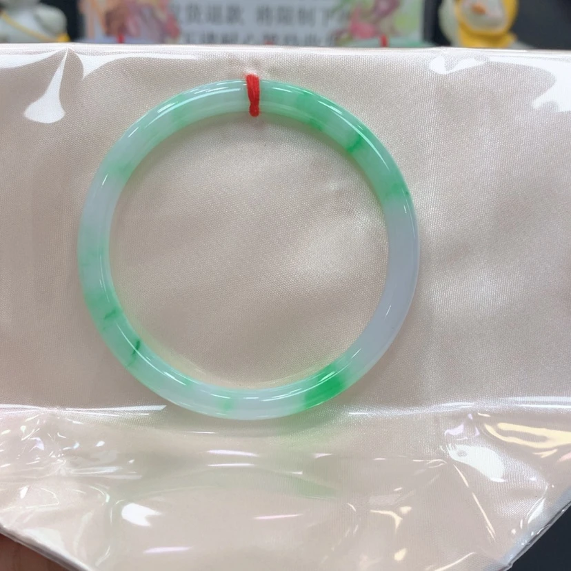 【闪购商品】翡翠手镯未镶嵌翡翠