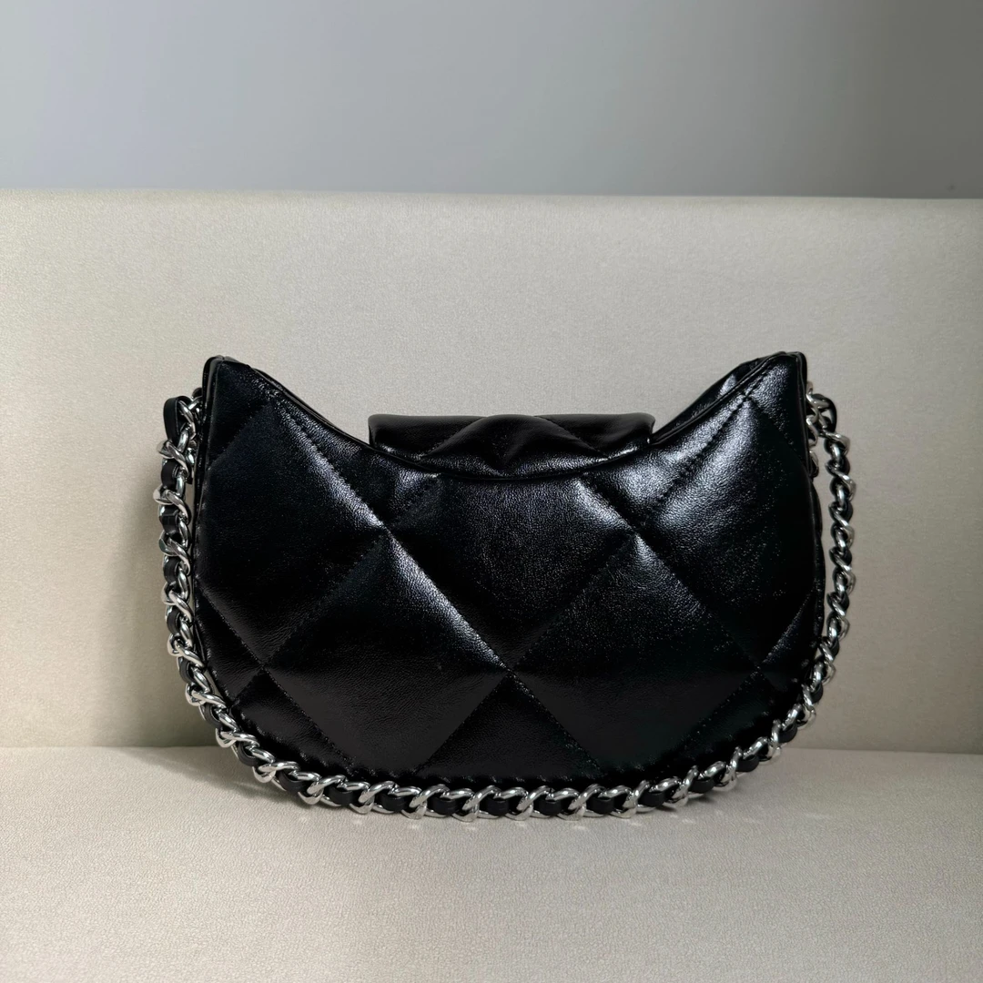 黑色轻奢时尚百搭单肩斜挎包