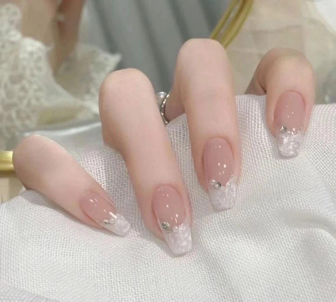 【伊人】纯手工定制穿戴甲温柔气质显白美甲C145（收纳盒）