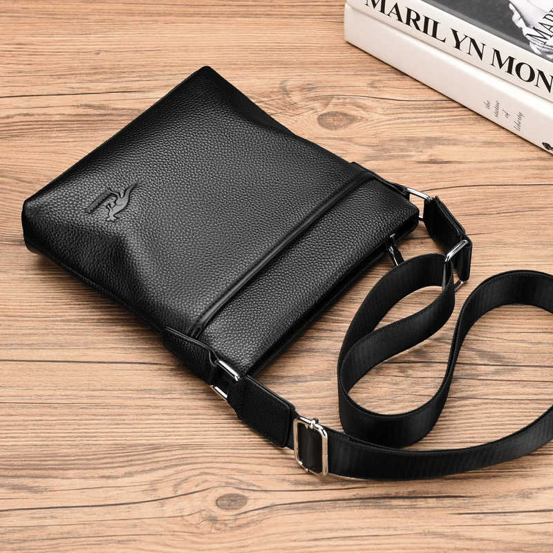 男士真皮单肩包设计师斜挎包轻便简约男包商务休闲背包通勤挂包