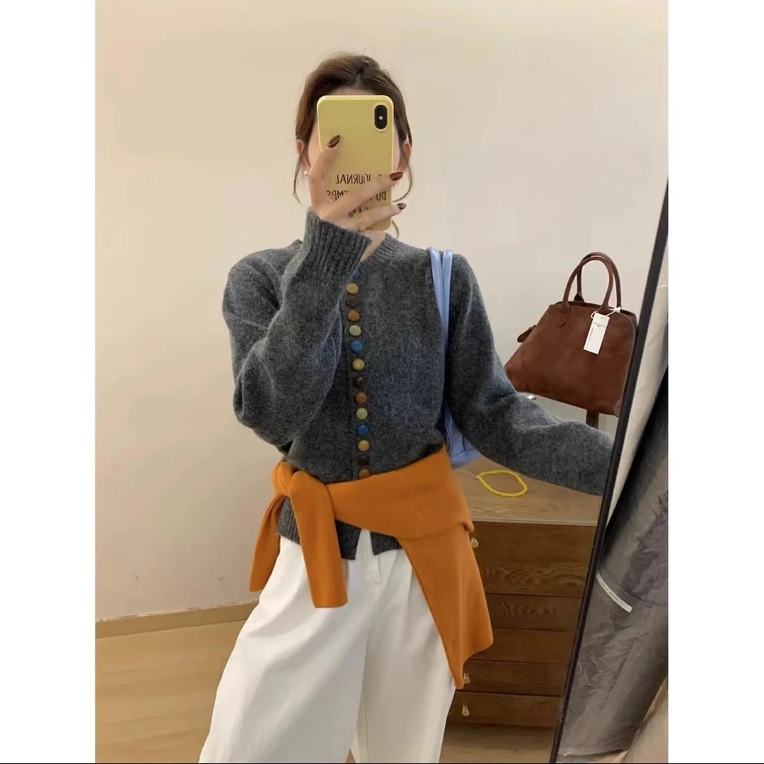 D008【爱心彩色丝绒扣】秋冬新款显瘦纯色丝绒彩色扣修身羊针织开衫