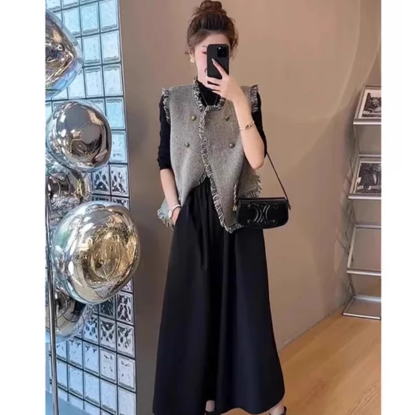 （80-200斤）胖mm法式时尚小香风女秋冬季新款气质连衣裙子马甲1643