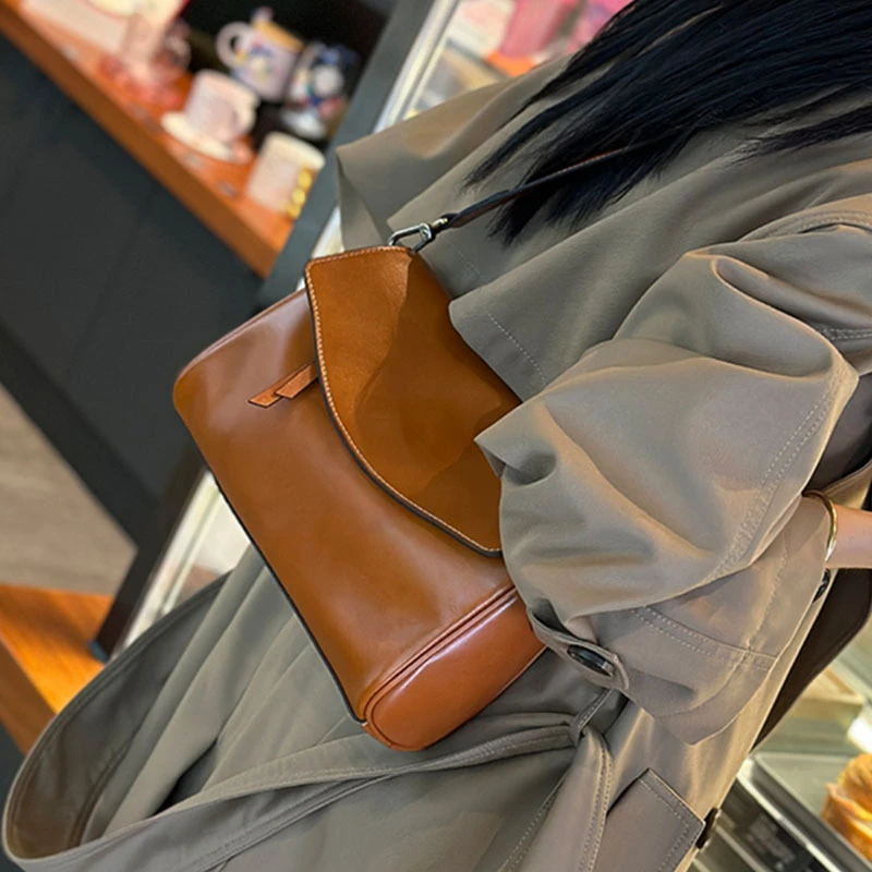 女士真皮包包2025新款休闲腋下包牛皮复古斜挎百搭单肩女包高级感