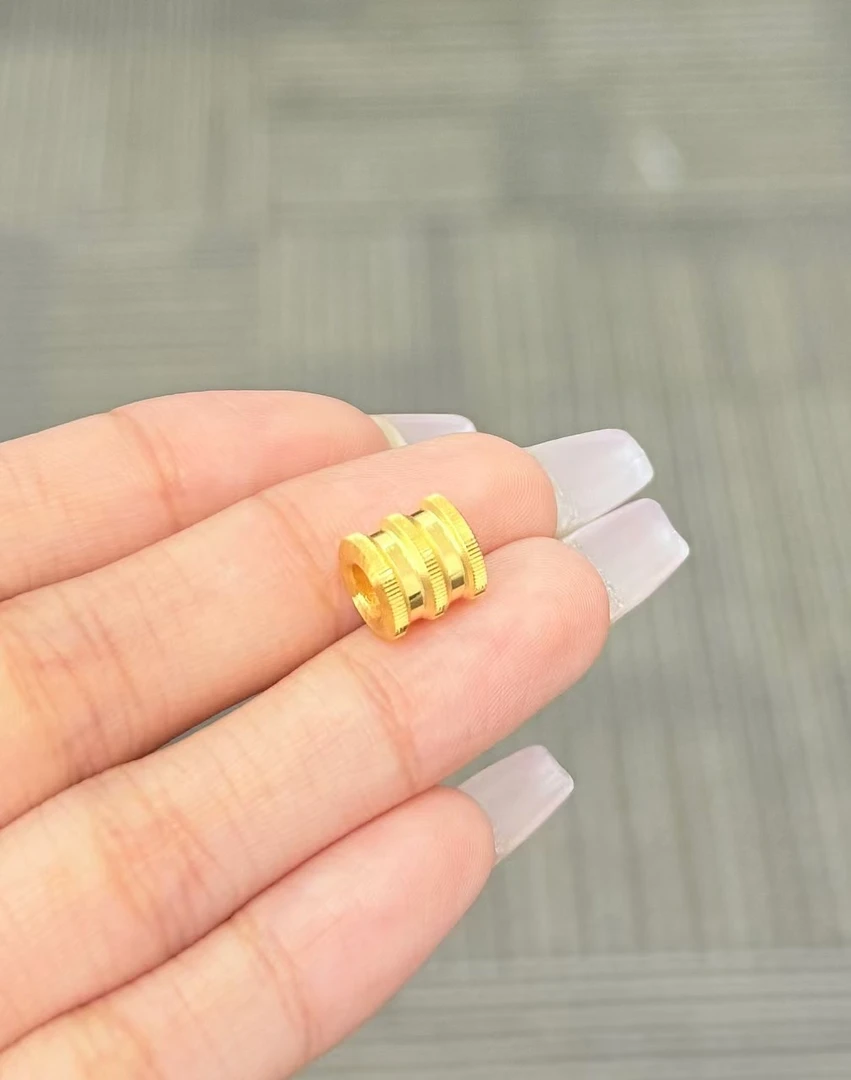 足金999 镭射弹簧蛮腰吊坠