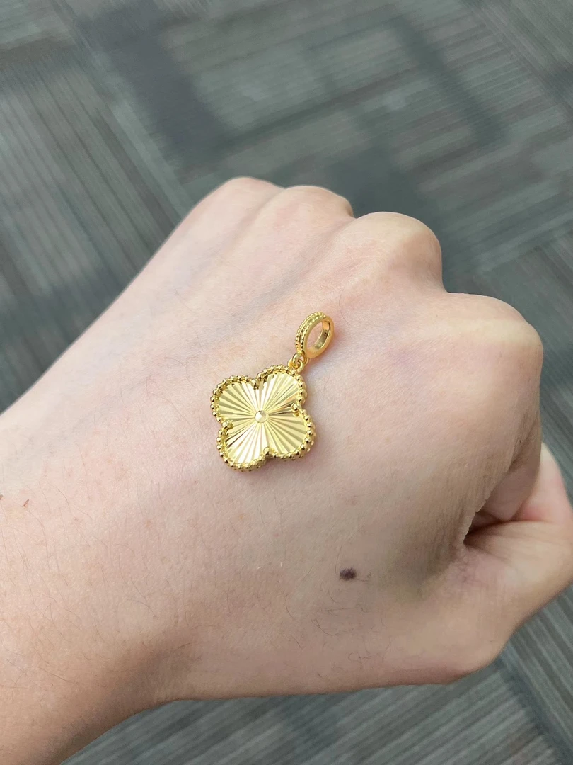 足金999 5G珠边镭射四花吊坠