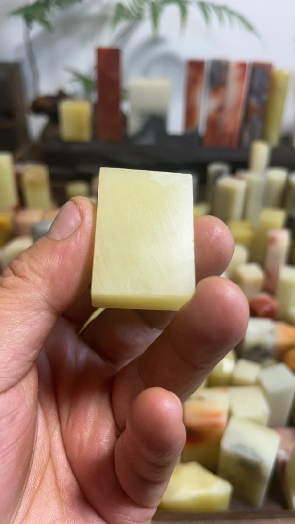 寿山结晶性芙蓉石印章