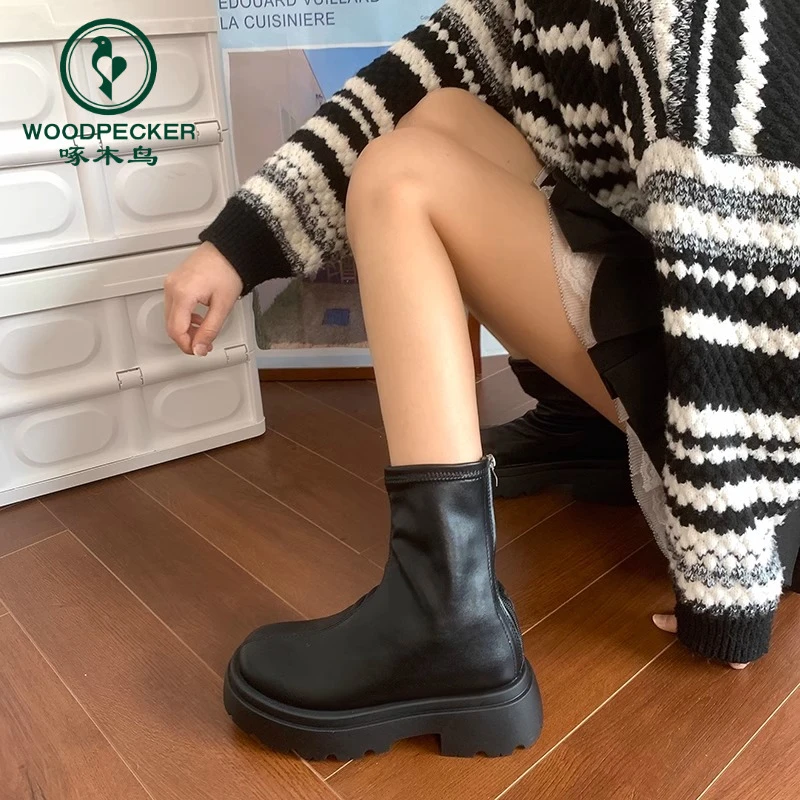 啄木鸟厚底小个子瘦瘦炸街小短靴女鞋2024年新款秋冬季棕色马丁靴