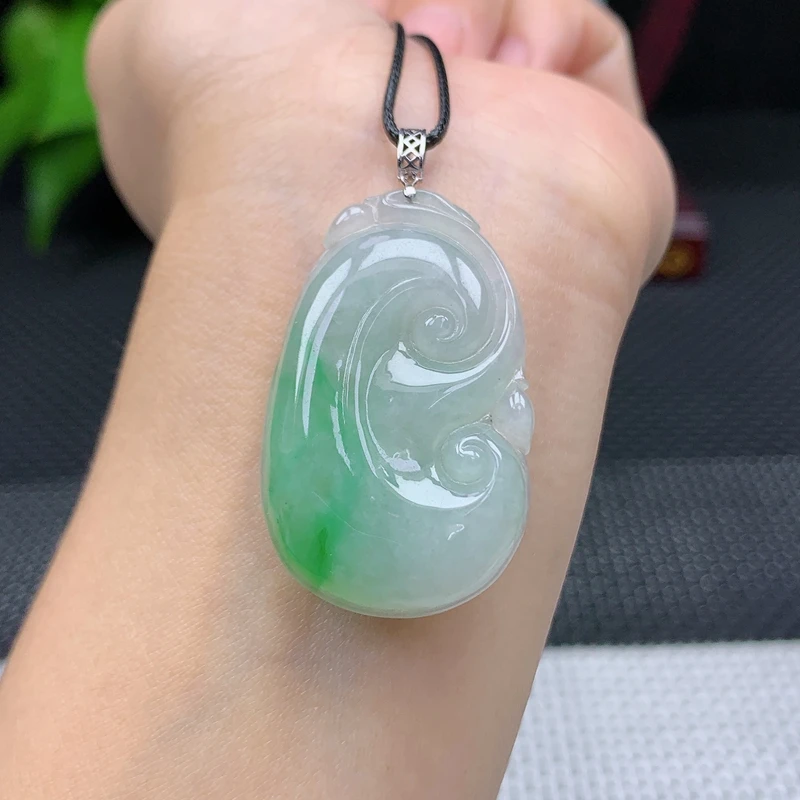 天然缅甸翡翠A货18k金扣头冰润飘绿如意吊坠玉石玉坠