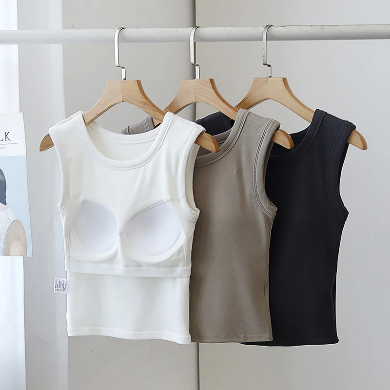 带胸垫宽肩吊带背心女新款罩杯一体式内衣无袖打底防走光白色上衣