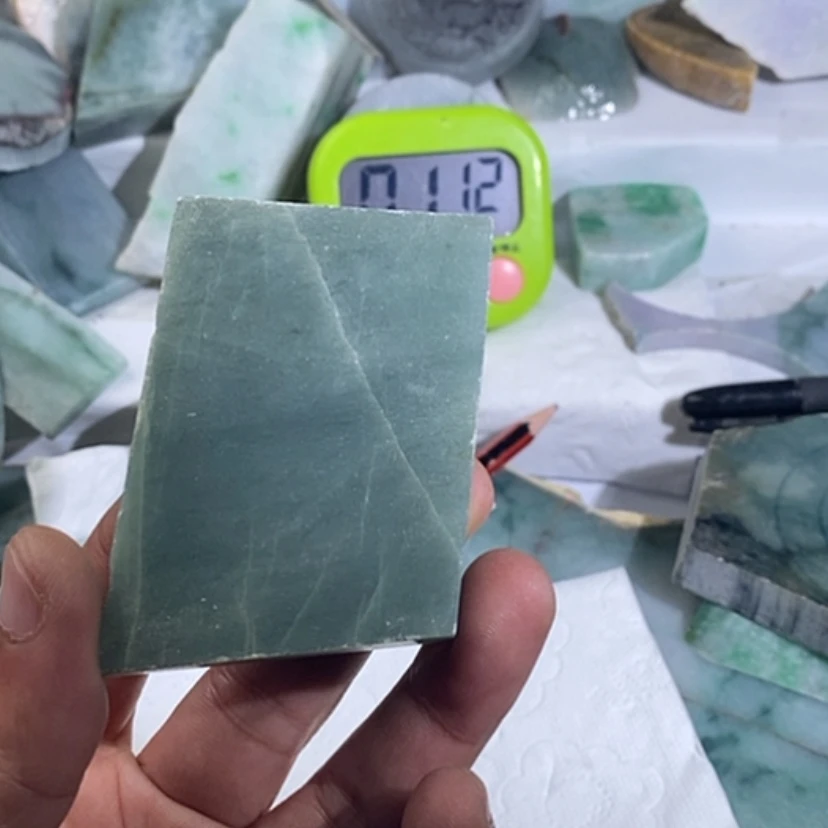 【闪购商品】定制翡翠未镶嵌只**生