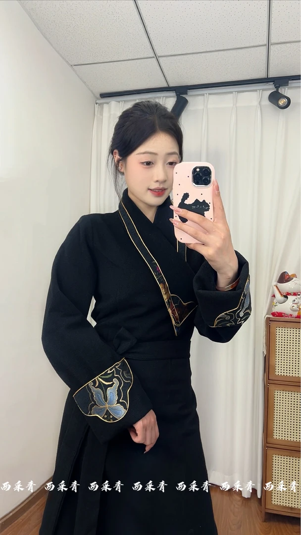 2025新年新款呢子西藏服女士藏式冬季博拉裙