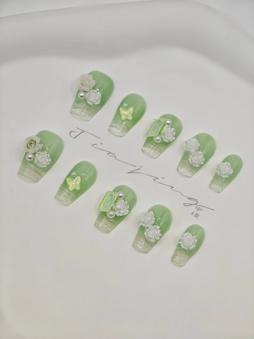025精灵公主绿色碎冰冰少女夏日清凉山茶花蝴蝶短款纯手工穿戴甲