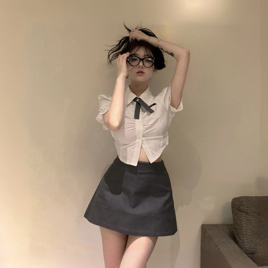 纯欲学院风收腰白色衬衫女夏季设计感气质显瘦短款衬衣辣妹jk制服