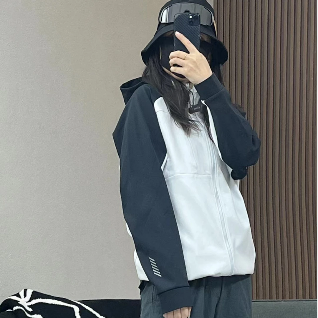 综合训练日常通勤 情侣款秋季运动休闲健身连帽款外套夹克