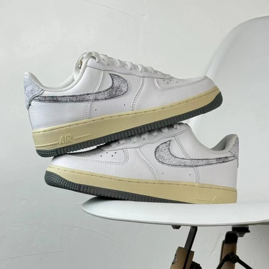 Nike/耐克奥特莱斯正品AIR FORCE 1男子低帮空军一号板鞋DV7183