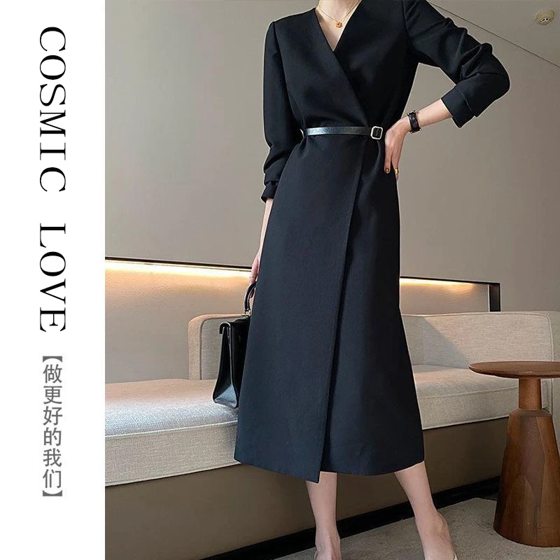 CosmicLove设计感腰带收腰洋气长袖西装连衣裙女装2024春潮小黑裙
