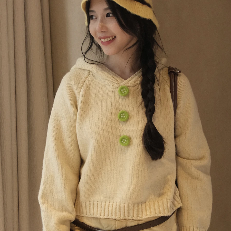 制造后花园*甜美少女风撞色扣连帽秋冬毛衣