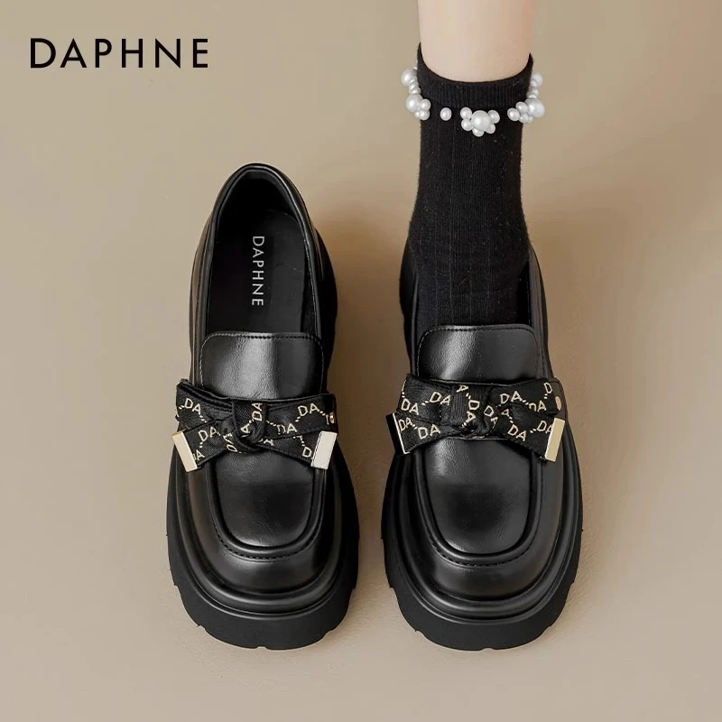 达芙妮黑色乐福鞋女2025新款春季厚松糕英伦风小皮鞋配裙子jk单鞋