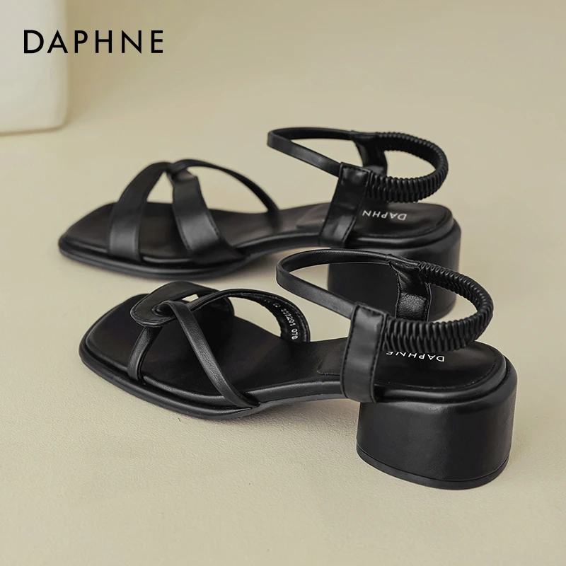 达芙妮凉鞋女款2025夏季外穿绝美百搭配裙子法式一字带高跟鞋