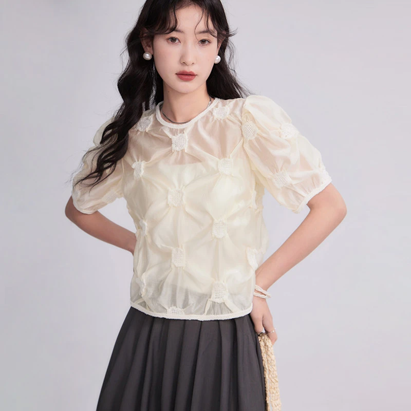 原创设计 杏雨梨云压花仿天丝褶皱薄款清透短袖衬衫上衣SH77N3306