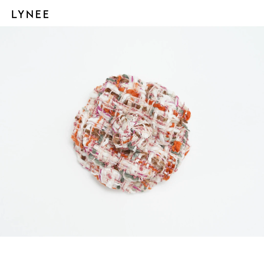 非金属布艺胸针 LYNEE 粗纺山茶花胸花胸针别针 LAD2EAA006