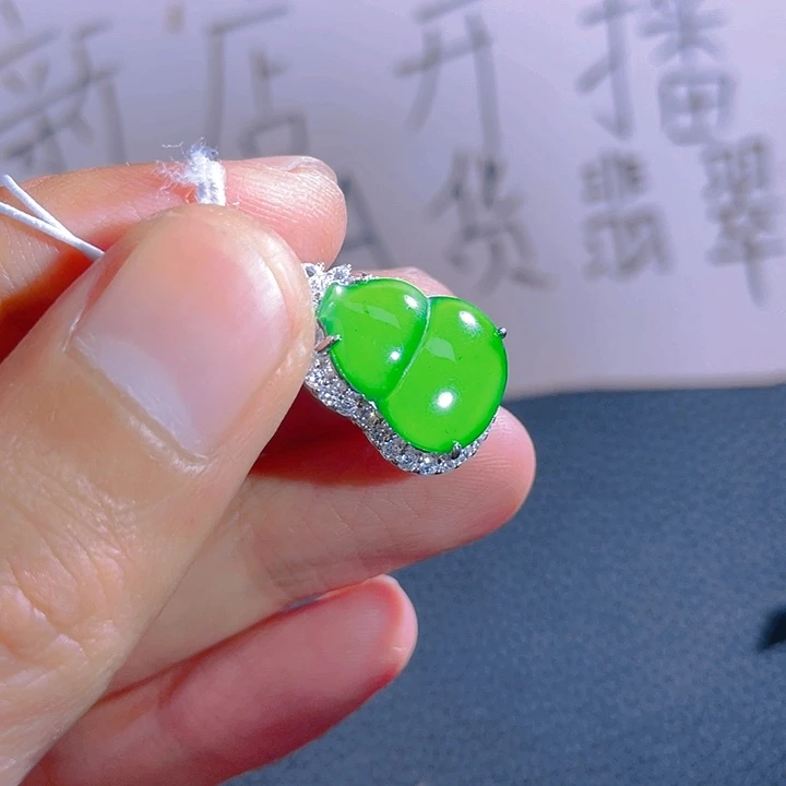 翡翠颈饰银S925镶嵌99999999
