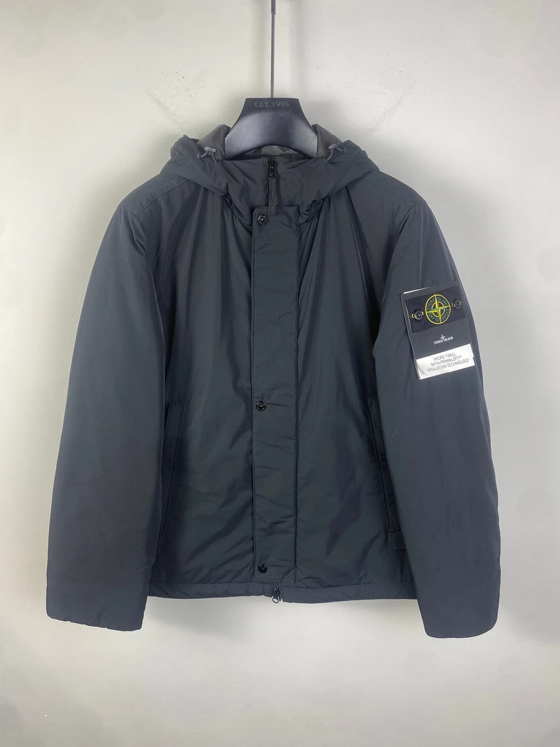 STONE ISLAND/石头岛 黑色连帽棉服 2441009