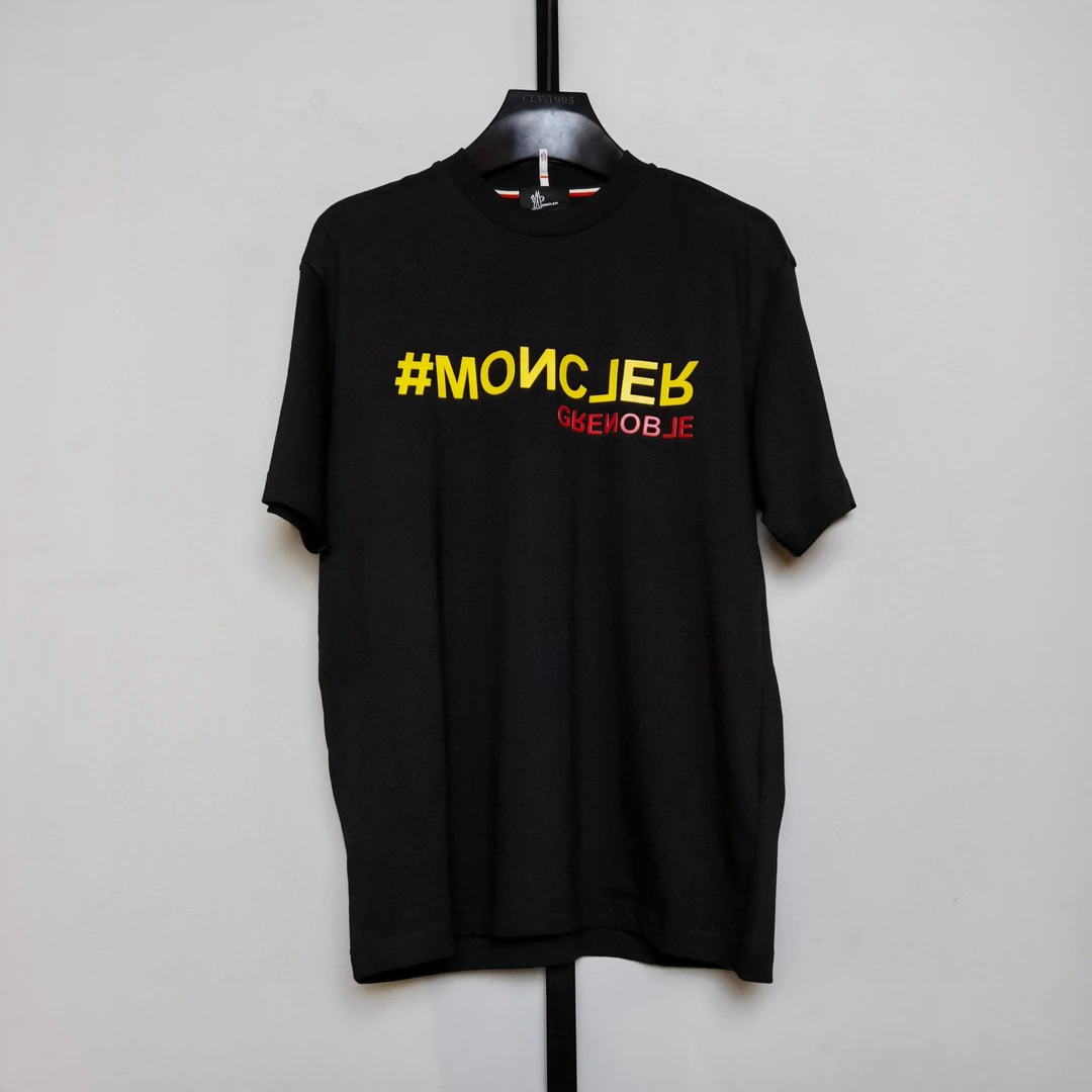 MONCLER /盟可睐 立体胶印时尚黑色宽松休闲纯棉圆领T恤 2321001