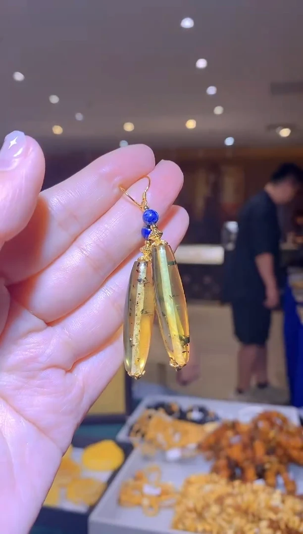 【闪购商品】琥珀耳饰银S925镶嵌耳钩