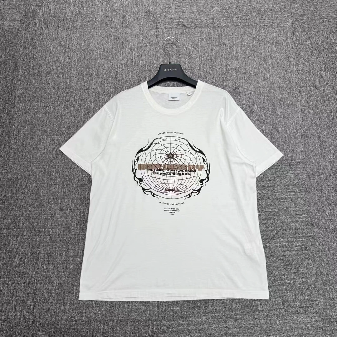 Burberry 球形图案印花短袖/11351/s码/95新/公价5500