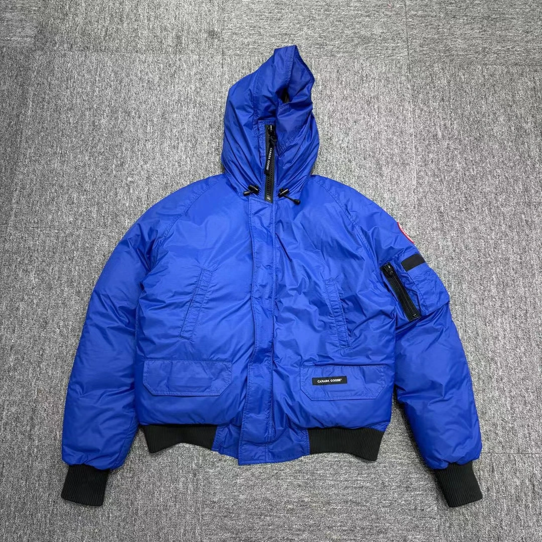 Canada Goose 电光蓝 羽绒服/09861/L码/98新
