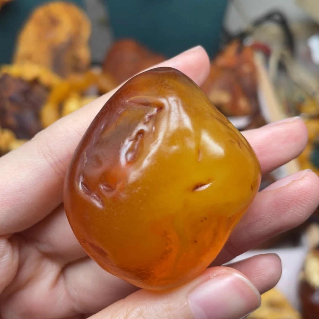 琥珀珠宝奇石未镶嵌