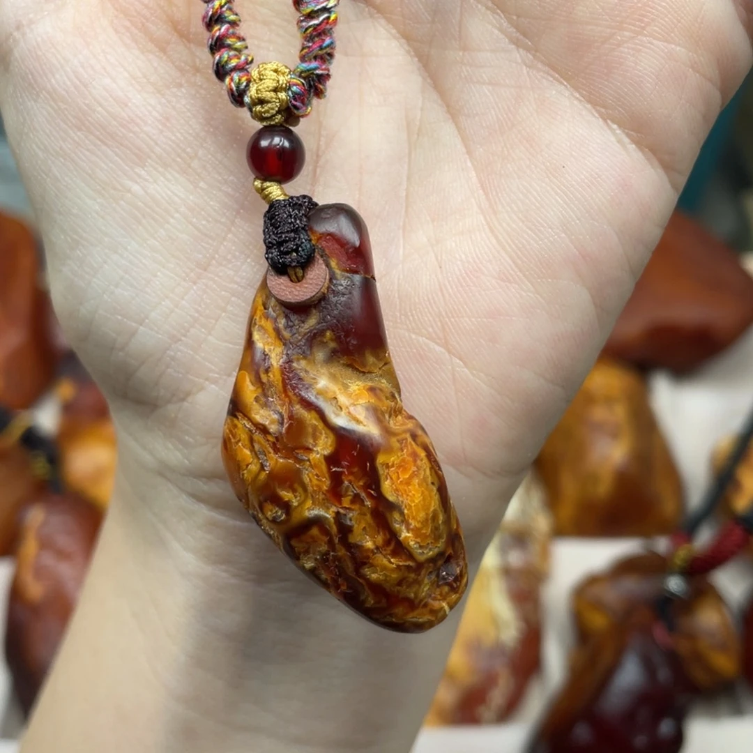 琥珀珠宝奇石未镶嵌