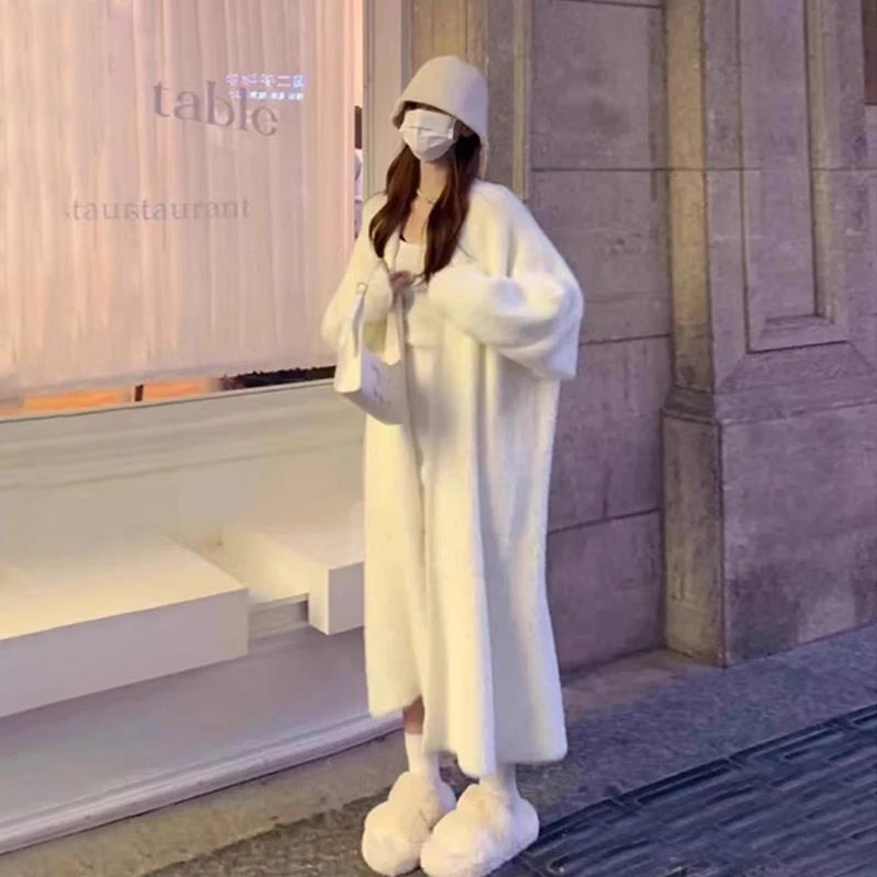 慵懒白色仿水貂绒针织开衫2024春秋季新款长款宽松毛衣外套女加厚