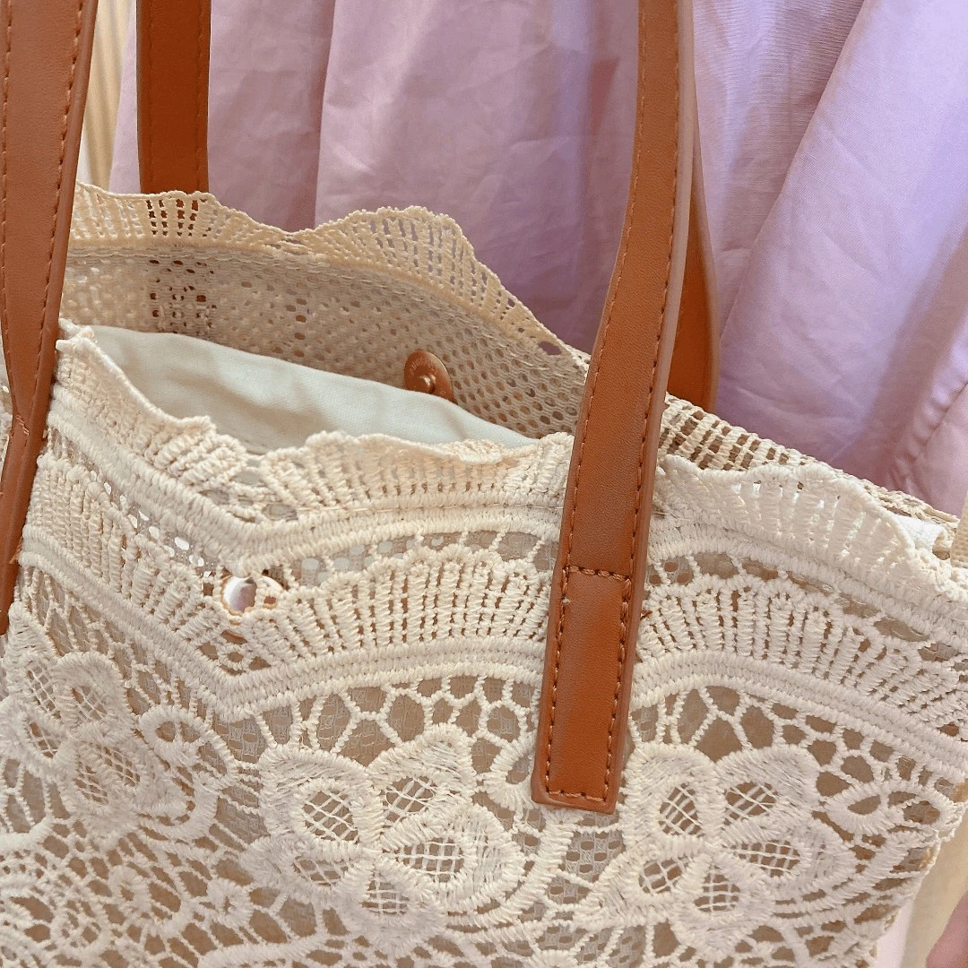 【宠粉！加团抢】韩版 蕾丝单肩包 百搭挂件