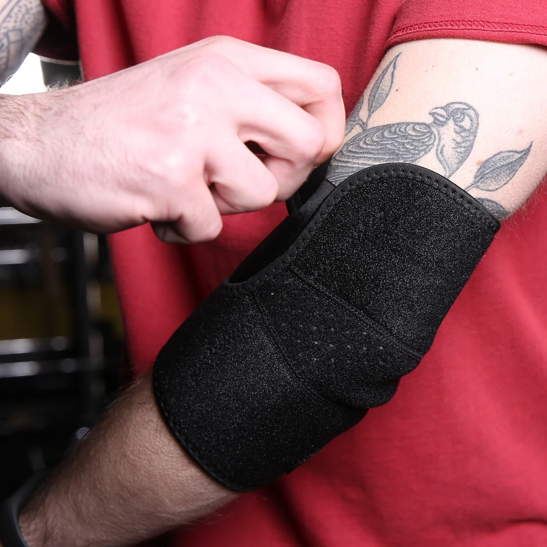 健身训练护肘运动保护缠绕可调节透气支撑加压护肘护具批发定做