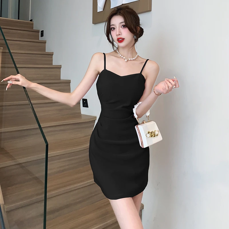 吊带连衣裙2025夏新款修身包臀裙收腰显瘦气质性感小个子辣妹短裙