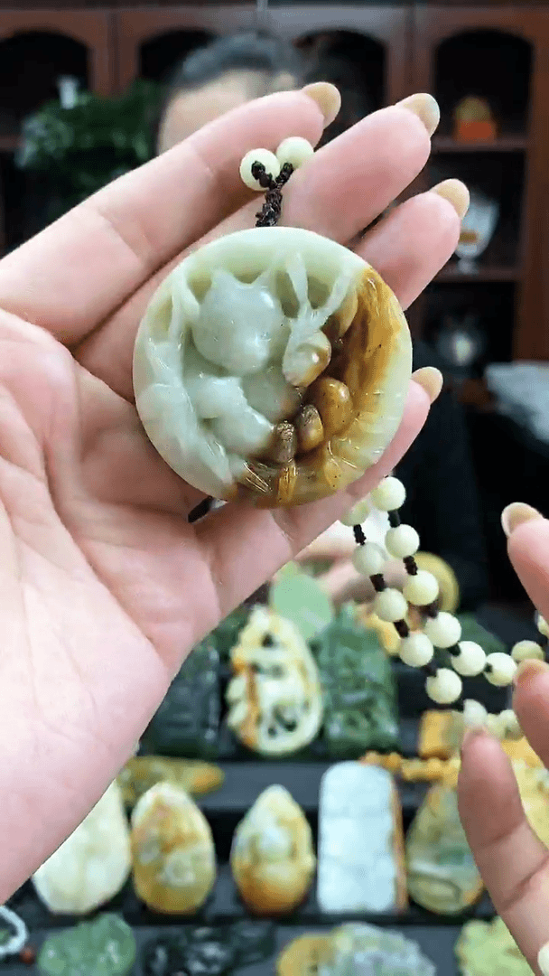 【闪购商品】蛇纹石玉吊坠未镶嵌1