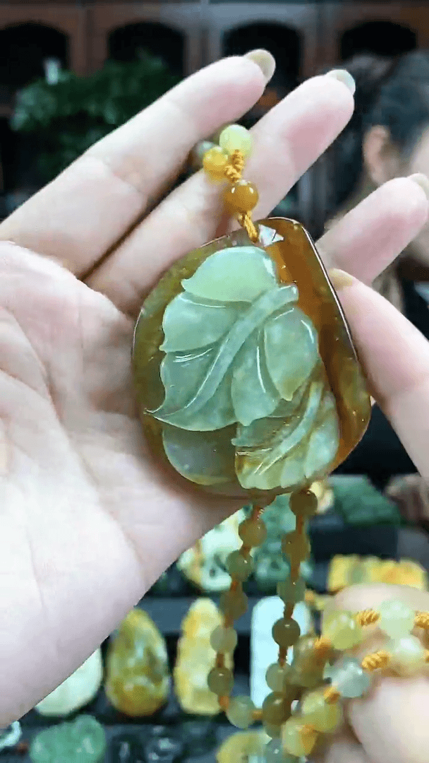 【闪购商品】蛇纹石玉吊坠未镶嵌1