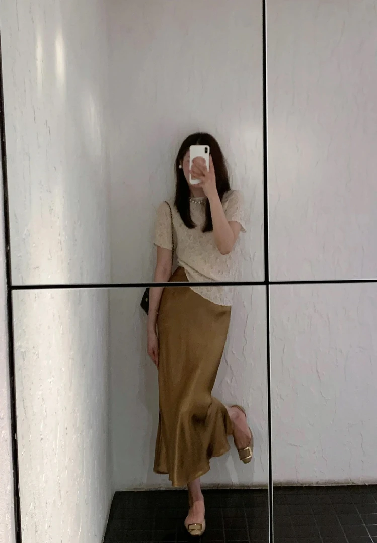 法式气质米杏色褶皱肌理感上衣时尚显瘦高级感修身鱼尾半身裙套装