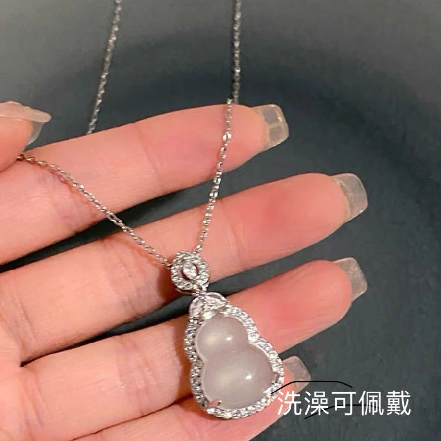 钛钢项链 不掉色新中式白葫芦项链小众轻奢微镶银色锁骨链女款