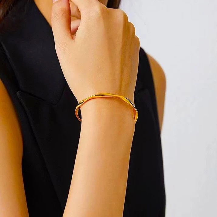 钛钢手镯 不掉色网红莫比乌斯开口可调节手镯光面百搭ins镯子女款
