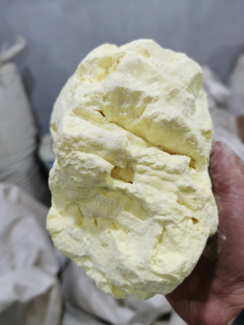 石 M面 生的大小块都有 huo山口的
