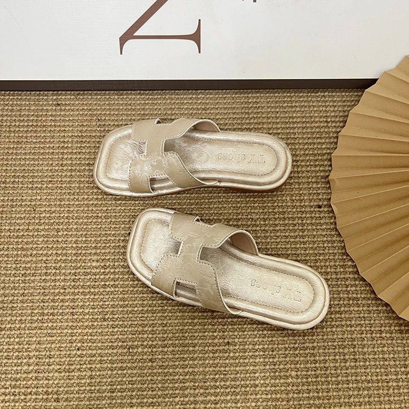 国风女童拖鞋外穿夏季时尚网红儿童凉拖平底H型沙滩休闲露趾凉鞋