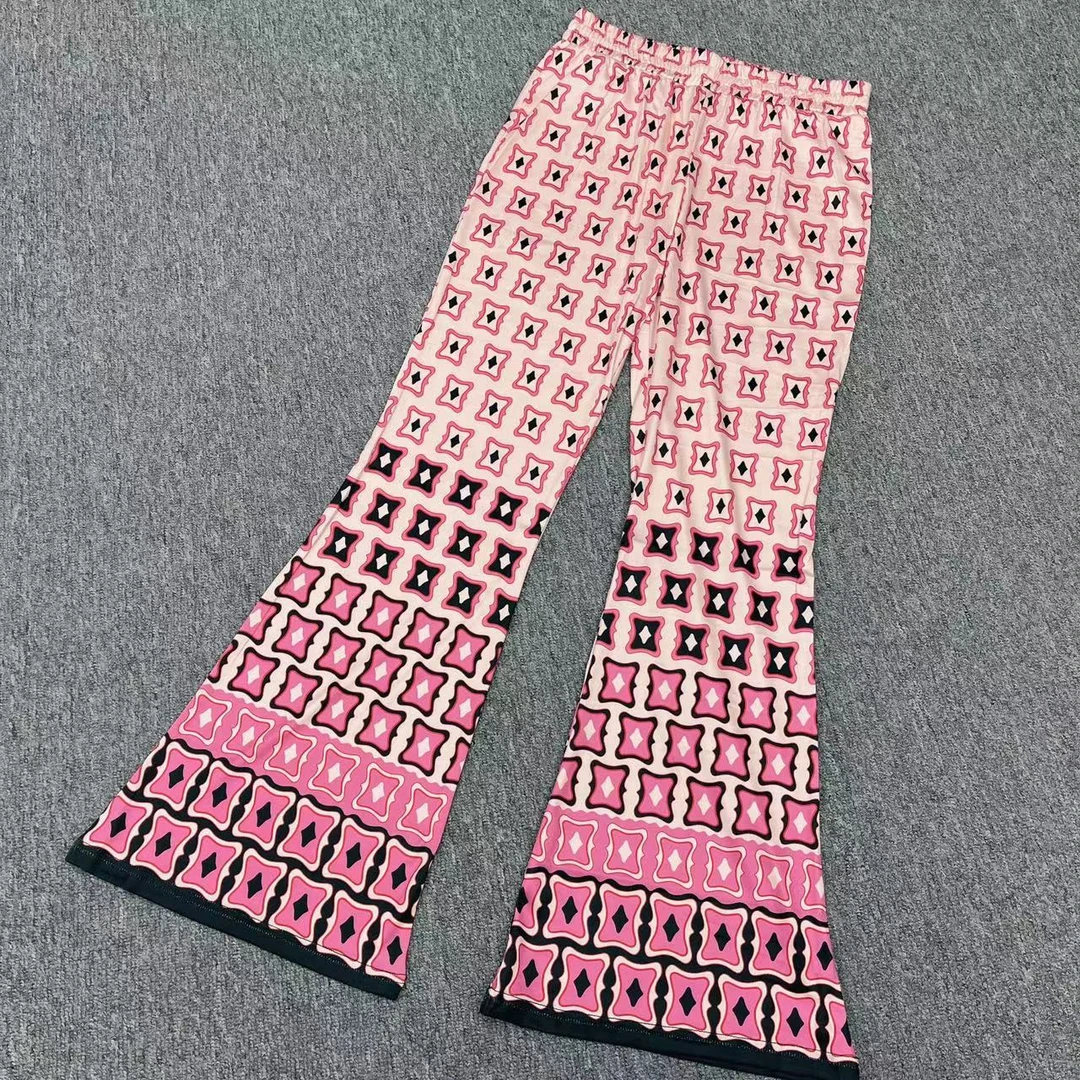 W0316春夏时尚气质轻熟减龄风个性定位百搭显瘦数码印花微喇长裤