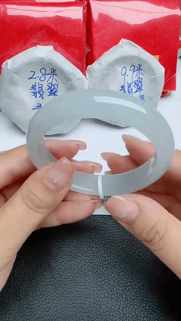 【闪购商品】翡翠手镯未镶嵌圈口：54