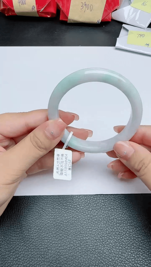 【闪购商品】翡翠手镯未镶嵌圈口：54