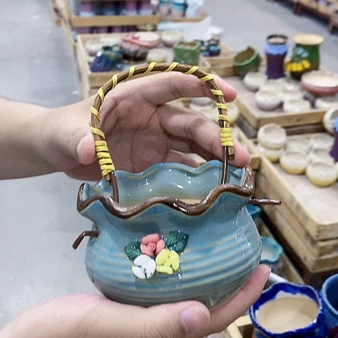 陶瓷20CM以下小绿色花边篮子
